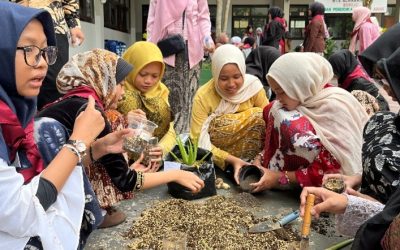 Kolaborasi Edukatif, MTs Almaarif 01 Singosari Gelar “Kartini Green Action” dan Adopsi TOGA Bersama Polbangtan